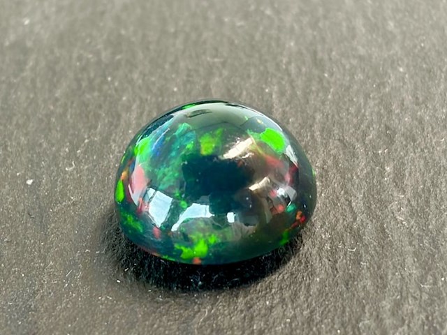 Black opal - 17.49 carat natuurlijke black opal - afbeelding 1 van  2