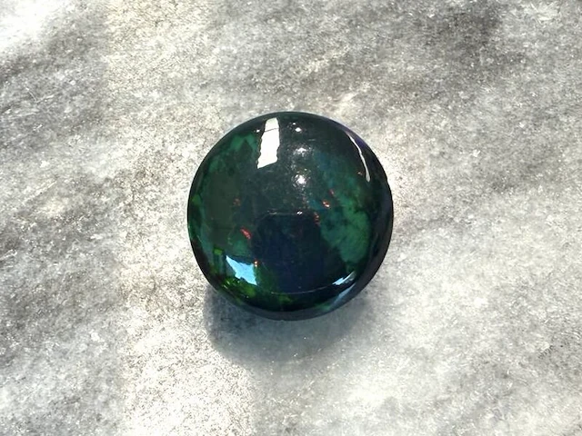 Black opal - 17.49 carat natuurlijke black opal - afbeelding 2 van  4
