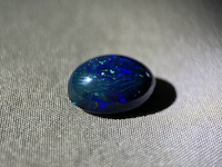 Black opal - 7.64 carat natuurlijke black opal - afbeelding 1 van  5