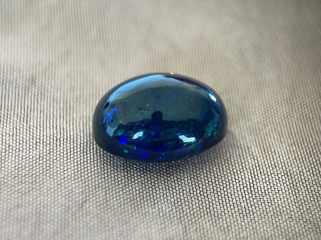Black opal - 7.64 carat natuurlijke black opal - afbeelding 3 van  3