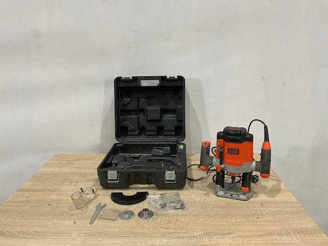 Black&decker - kw1200e - bovenfrees - afbeelding 3 van  8