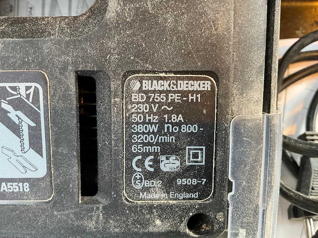 Black&decker bd755pe decoupeerzaag - afbeelding 4 van  5