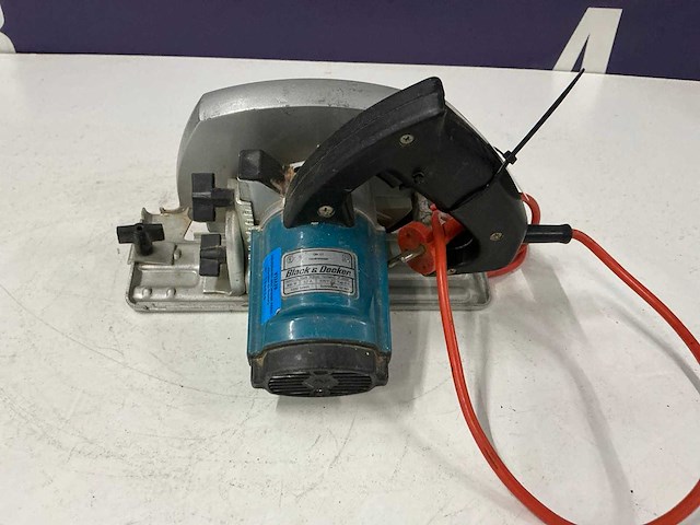 Black&decker cirkelzaagmachine - afbeelding 1 van  3