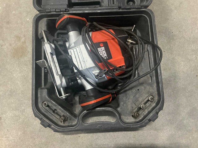 Black&decker kw900e bovenfrees - afbeelding 2 van  3