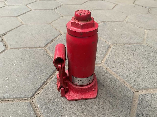 Blackhawk 1wdp3-10083 hydraulic bottle jack (4x) - afbeelding 3 van  4