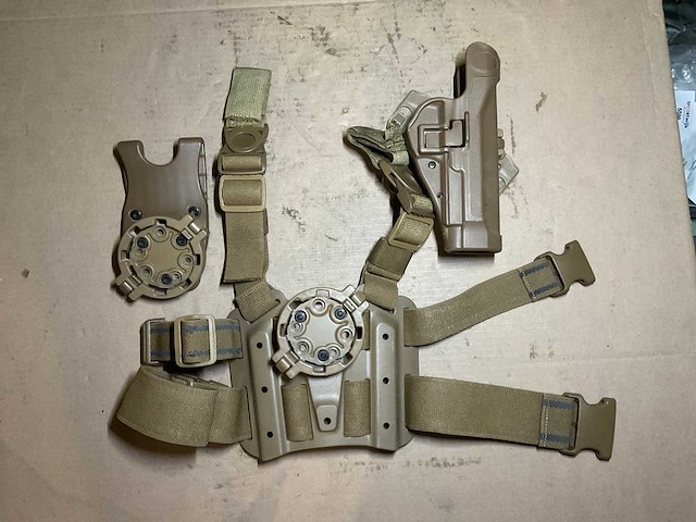 Blackhawk tactical holster - afbeelding 1 van  3
