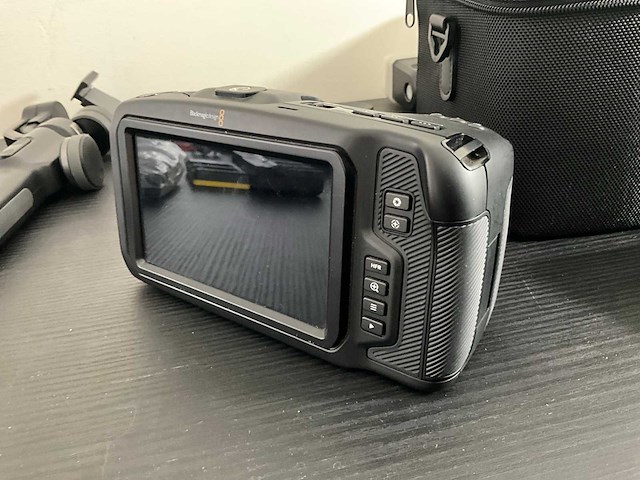 Blackmagic design 4k pocket cinema fotocamera en toebehoren - afbeelding 2 van  8