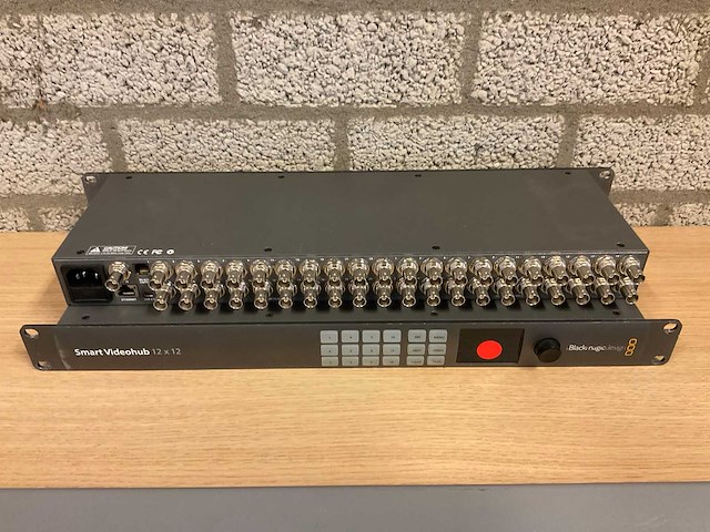 Blackmagic smartvideo hub 20x20/12x12 (2x) - afbeelding 2 van  6