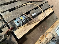 Blackmer 525 - vatenpomp handbediende zuigerpomp - overige tractoren - afbeelding 2 van  3