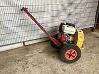 Bladblazer kwh - honda gx240 max - - afbeelding 1 van  7