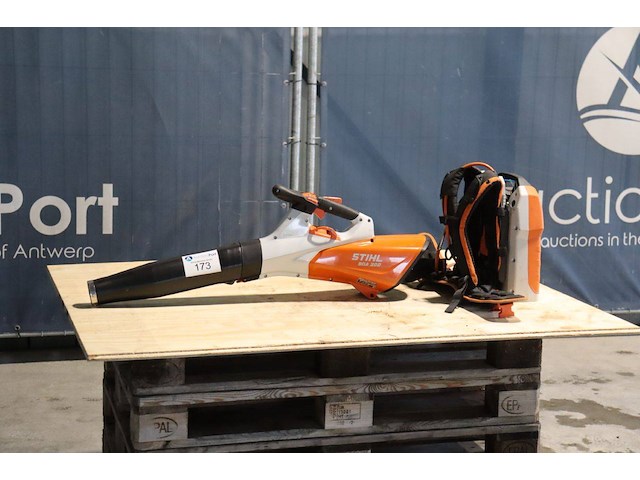 Bladblazer stihl bga 200 elektrisch nieuw - afbeelding 1 van  1