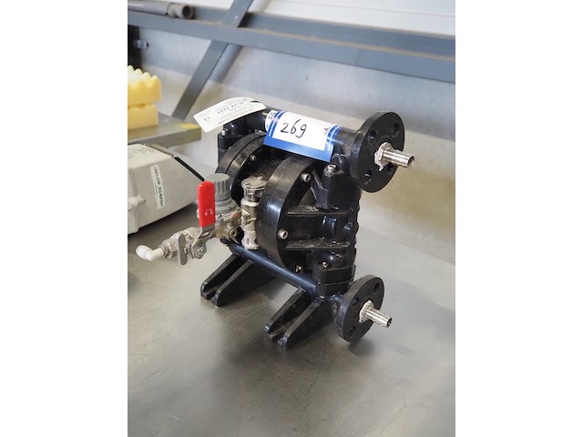 Blagdon - afbeelding 2 van  5