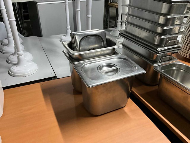 Blanco 1/4 gn bakken (3x) - afbeelding 1 van  5