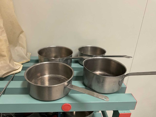 Blanco gastronormbakken en diverse gerei - afbeelding 15 van  20