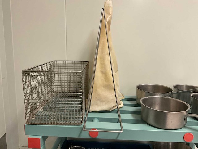 Blanco gastronormbakken en diverse gerei - afbeelding 16 van  20
