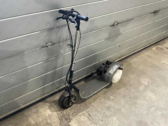 Blata - gemotoriseerde step - afbeelding 1 van  10