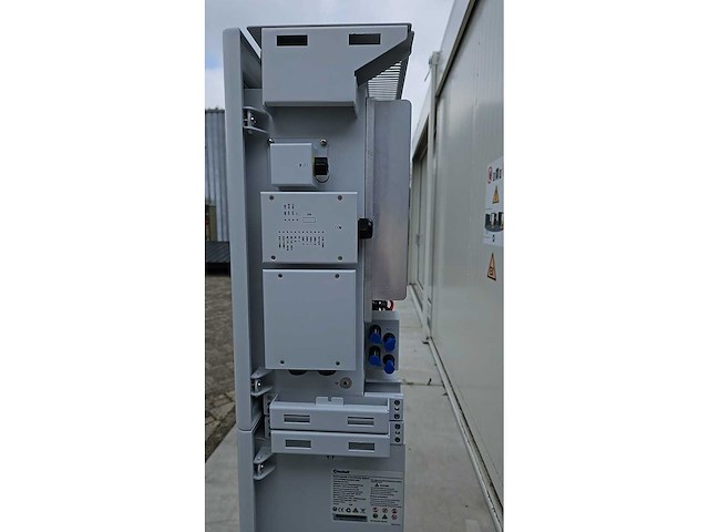 Blauhoff - 5kw omvormer 10.24 kwh batterij - afbeelding 7 van  8