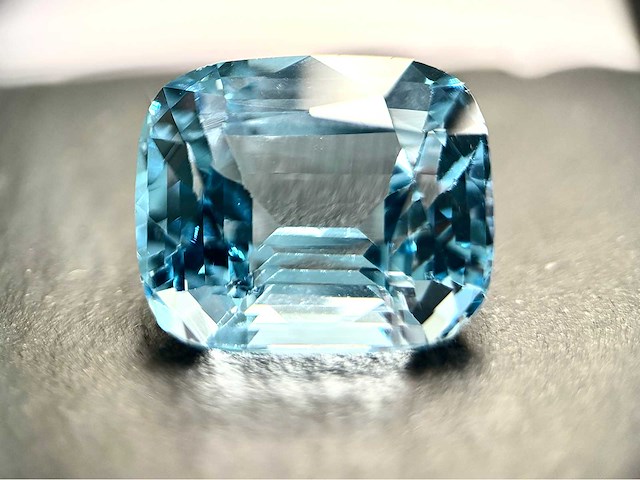 Blauwe topaas 50.00 carat - afbeelding 4 van  4