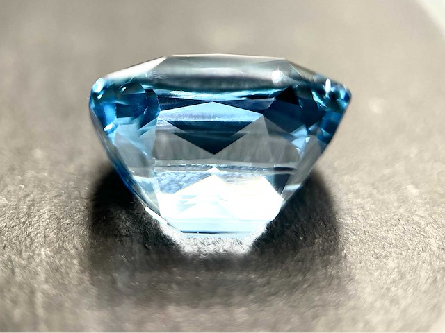 Blauwe topaas 50.00 carat - afbeelding 3 van  4