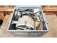 Blc seinlamp in houten kist - afbeelding 5 van  5