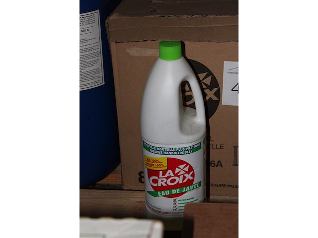 Bleekwater lacroix. 6 flessen van 1,5 liter. - afbeelding 2 van  2