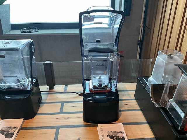 Blendtec stealth 875 blender - afbeelding 2 van  8