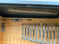 Blerk kast met inhoud - afbeelding 13 van  18