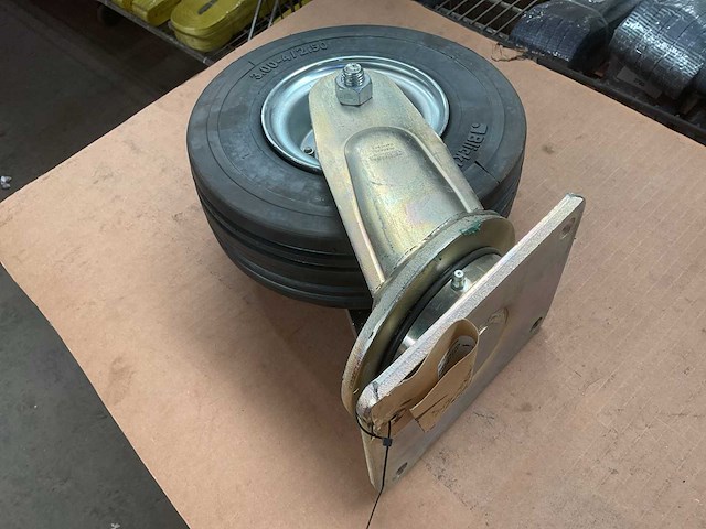 Blickle 3.00-4/2.50 zwenkwiel (2x) - afbeelding 1 van  3