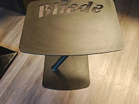 "bliede" tafel, zwart - afbeelding 3 van  3