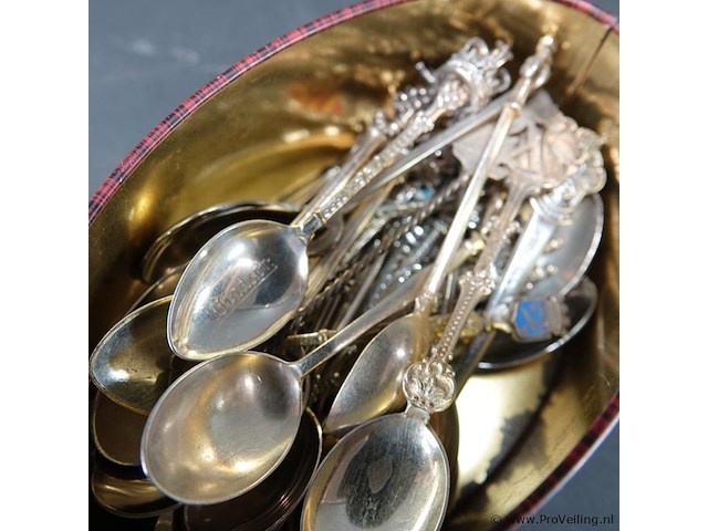 Blik met lepeltjes - afbeelding 5 van  5