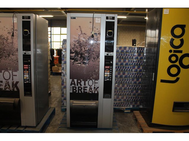 Blikjes vending machine necta diesis. machine heeft 7 kolommen en is v.v. nayax betaalsysteem. bouwjaar onb... - afbeelding 1 van  3