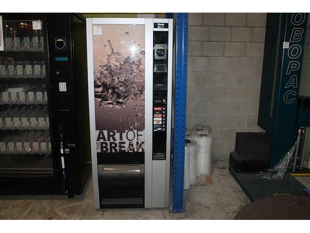 Blikjes vending machine necta diesis. machine heeft 7 kolommen en is v.v. nayax betaalsysteem. bouwjaar onb... - afbeelding 1 van  4