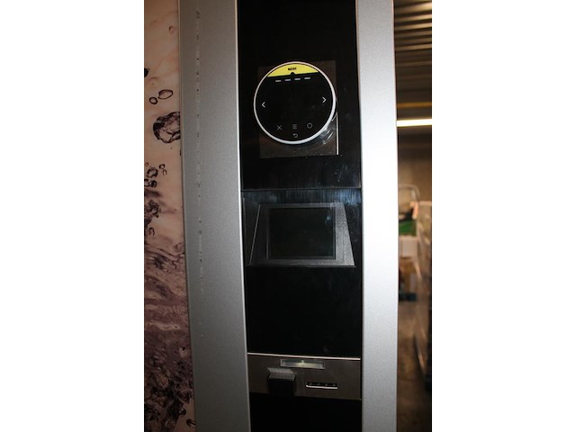 Blikjes vending machine necta diesis. machine heeft 7 kolommen en is v.v. nayax betaalsysteem. bouwjaar onb... - afbeelding 3 van  4