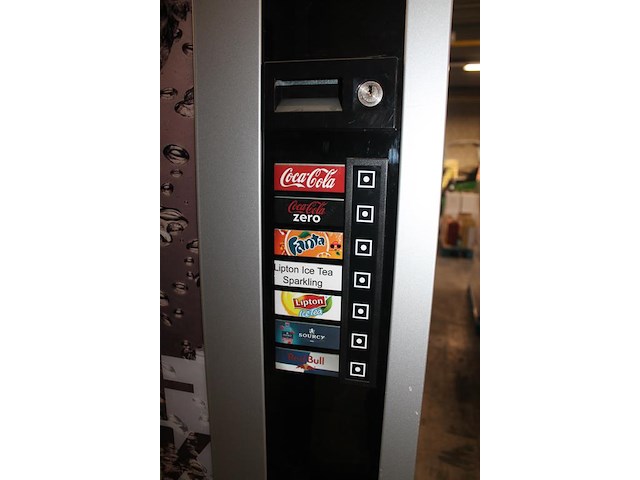 Blikjes vending machine necta diesis. machine heeft 7 kolommen en is v.v. nayax betaalsysteem. bouwjaar onb... - afbeelding 4 van  4