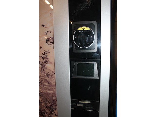 Blikjes vending machine necta diesis. machine heeft 7 kolommen en is v.v. nayax betaalsysteem. bouwjaar onb... - afbeelding 2 van  4