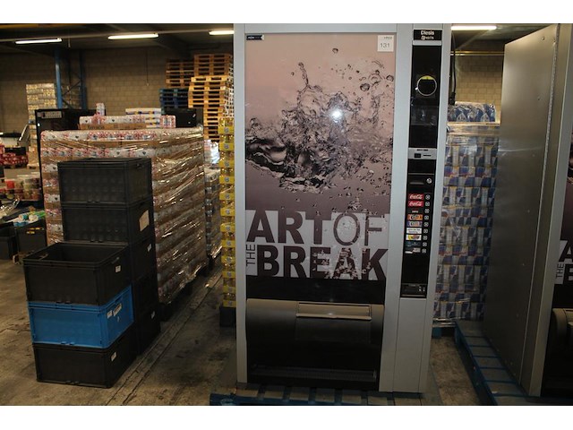 Blikjes vending machine necta diesis. machine heeft 9 kolommen en is v.v. nayax betaalsysteem. bouwjaar onb... - afbeelding 1 van  3
