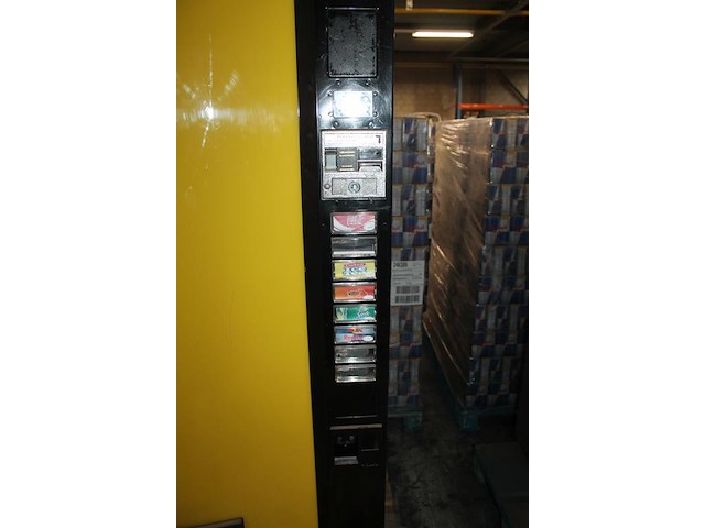 Blikjes vending machine vendo 470210043. sleutels ontbreken. - afbeelding 3 van  4