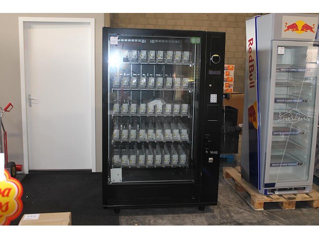 Blikjes vending machine vendo sanden sve dm9. nieuw. machine heeft 59 posities en is v.v. nayax betaalsyste... - afbeelding 1 van  4