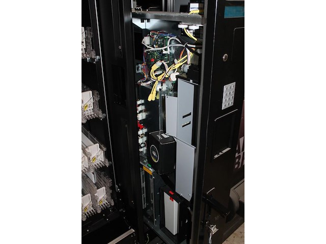 Blikjes vending machine vendo sanden sve dm9. nieuw. machine heeft 59 posities en is v.v. nayax betaalsyste... - afbeelding 6 van  6