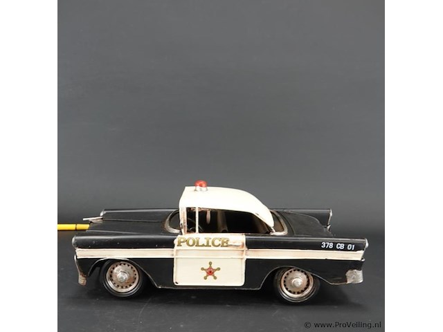 Blikken amerikaanse politieauto - afbeelding 2 van  5