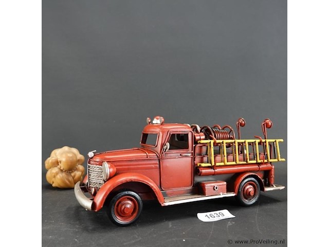 Blikken brandweerauto - afbeelding 1 van  5
