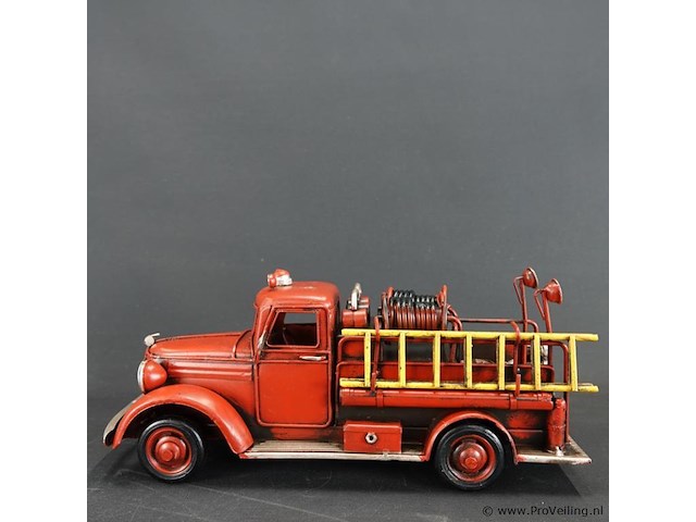 Blikken brandweerauto - afbeelding 2 van  5