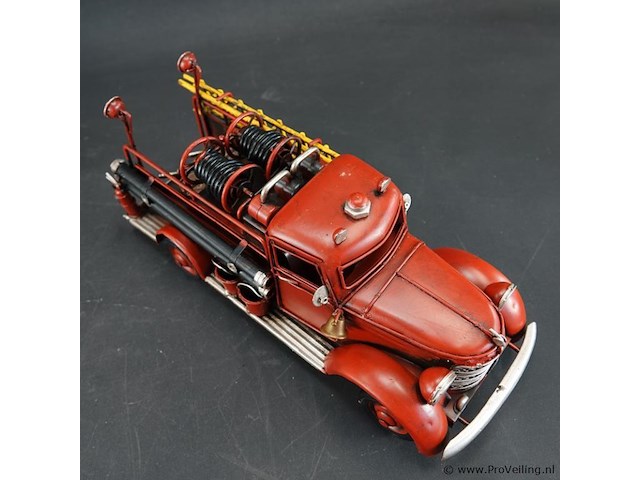 Blikken brandweerauto - afbeelding 4 van  5