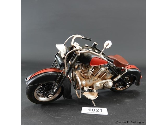 Blikken motor - afbeelding 1 van  5