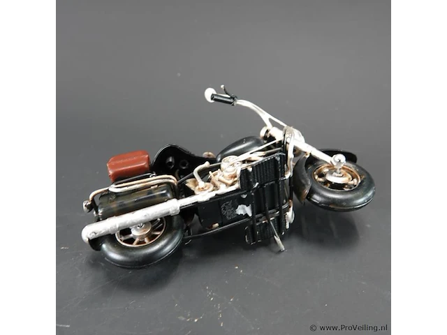 Blikken motor - afbeelding 5 van  5