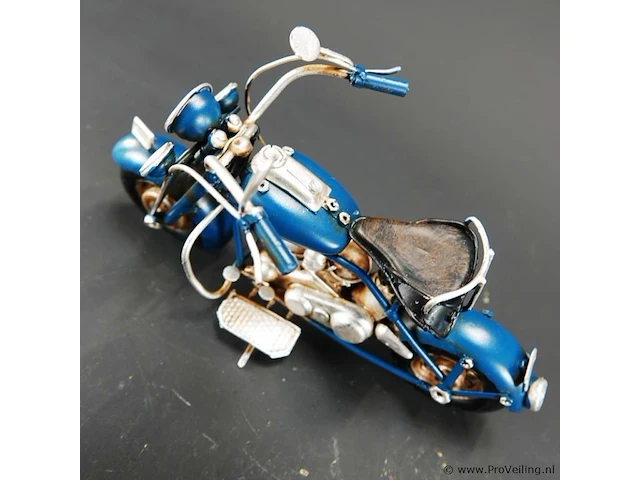 Blikken motor - afbeelding 3 van  5
