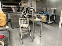 Blikken opener en pers apparaat - afbeelding 1 van  3