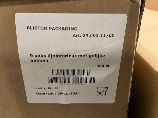 Bliston 8 / 9 vaks inleg tray partij plastic verpakkingen met partij bruine inlegtrays - afbeelding 10 van  11