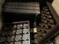 Bliston 8 / 9 vaks inleg tray partij plastic verpakkingen met partij bruine inlegtrays - afbeelding 11 van  11