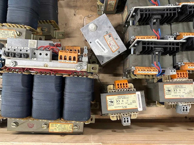 Block - partij industriële transformatoren, smoorspoelen en voedingsmodules - afbeelding 8 van  9